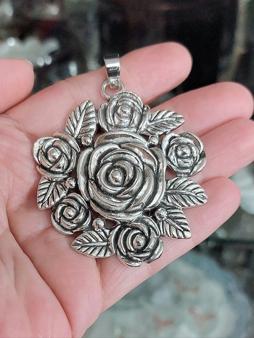 Silver Floral Rose Necklace Pendant - Elegant Women's Jewelry